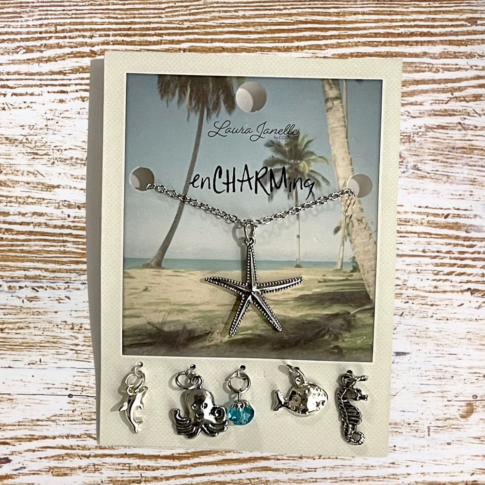Laura Janelle enCharming starfish necklace